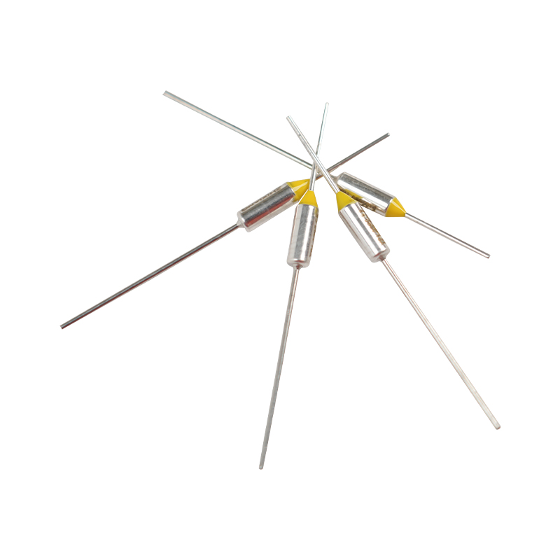 Termisk engangssikring Engangs ikke-gjenvinnbar termisk sikring inne i små husholdningsapparater Termisk engangssikring Engangs ikke-gjenvinnbar termisk sikring inne i små husholdningsapparater